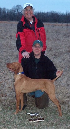 Jon, Jim Busch & Cisco -- 3rd Runner-Up, Midwest Vizsla Futurity, March 2006